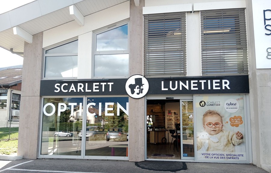 SCARLETT LUNETIER spécialiste de l'optique et des lunettes pour enfants à SEVRIER - Optikid